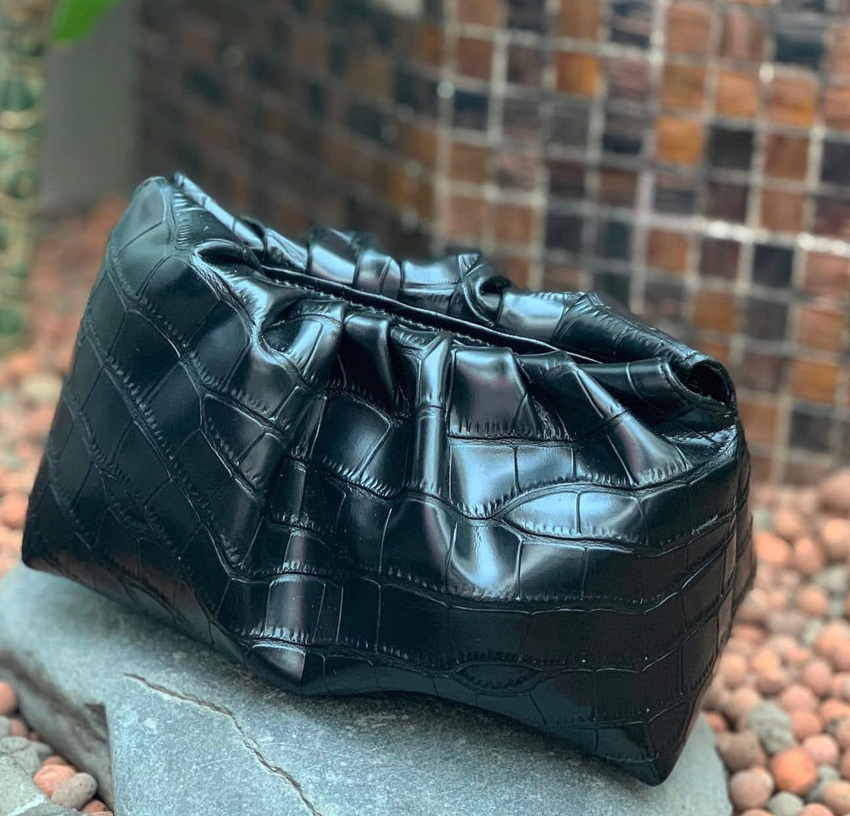 Noir Croc Pouch